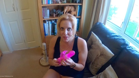 CurvyClaire