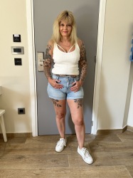 InkedMILF TAC-Amateurs